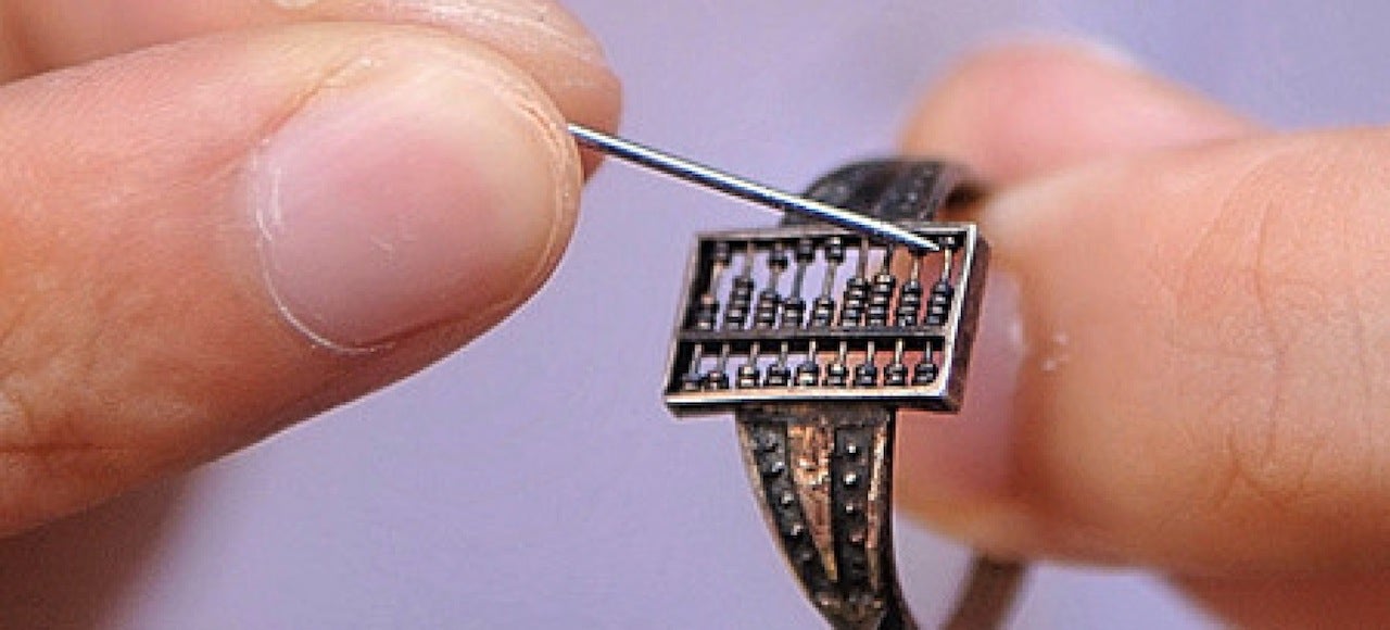 This Wearable Abacus Is Basically the World&#39;s Oldest Smart Ring