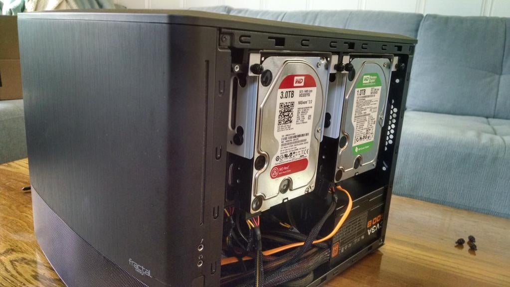 The Fractal Design Node 804 Is An Awesome Case For Your DIY Home Server