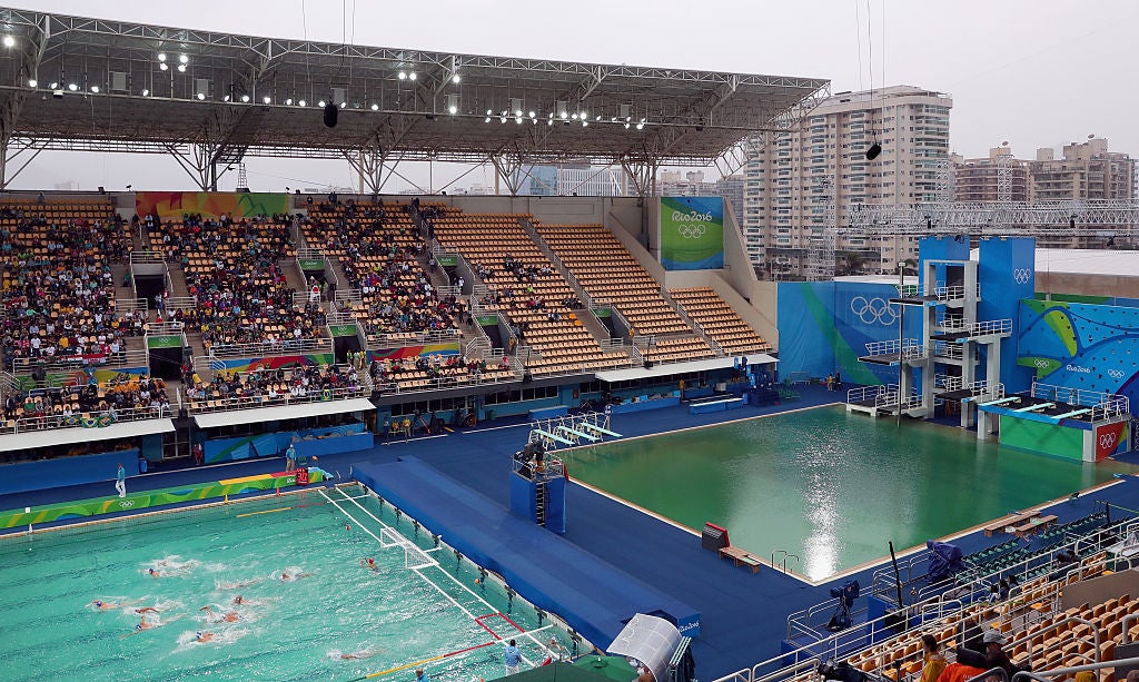 Olympic Pool In Rio Mysteriously Turns Green - AskMen