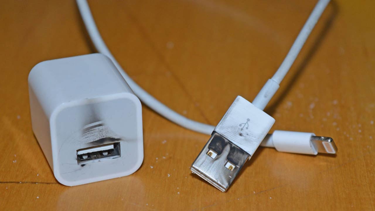 Don't Buy Cheap Chargers Unless You Want Your iPhone To Explode - Gizmodo Australia