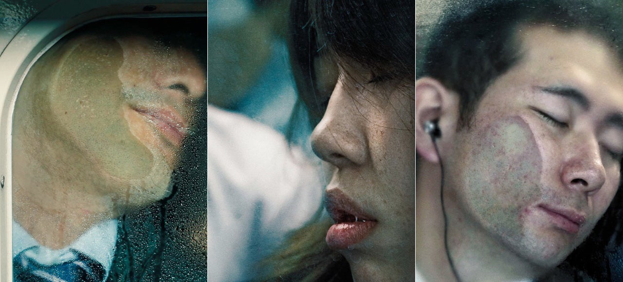 Incredibly claustrophobic photos of Tokyo's subway at rush hour