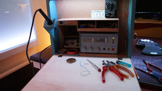 Make Your Own Electronics Workstation in a Box