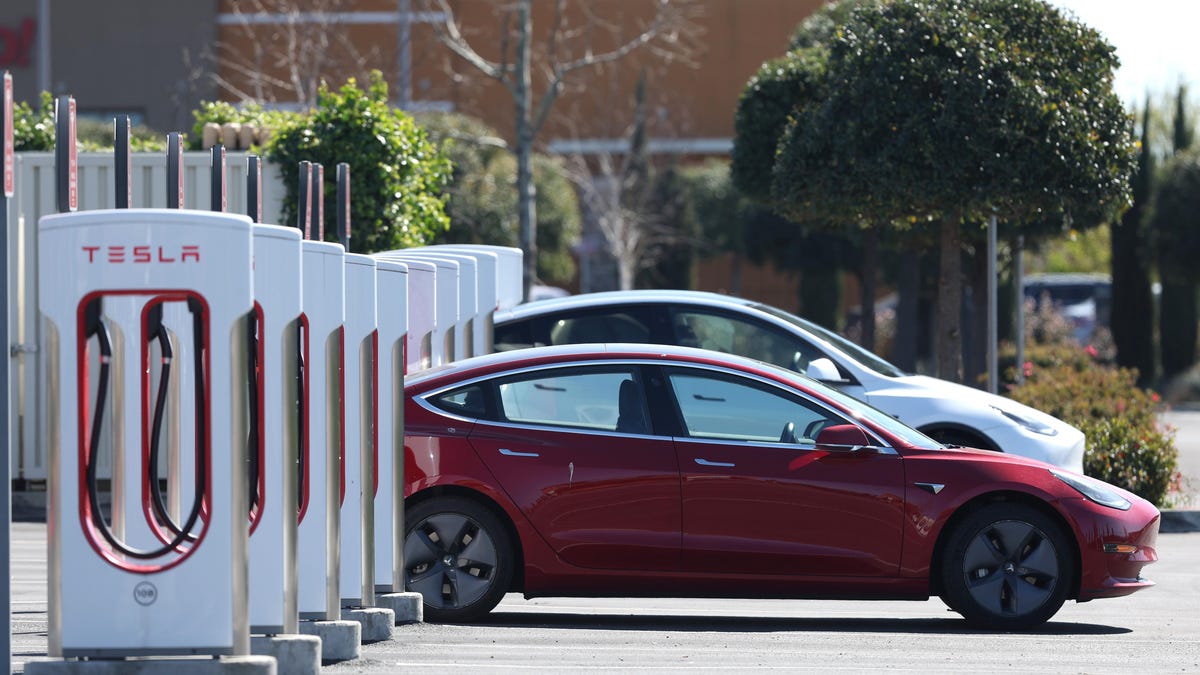 Here S How You Can Help Tesla Owners Who Forgot To Plug Their Car In