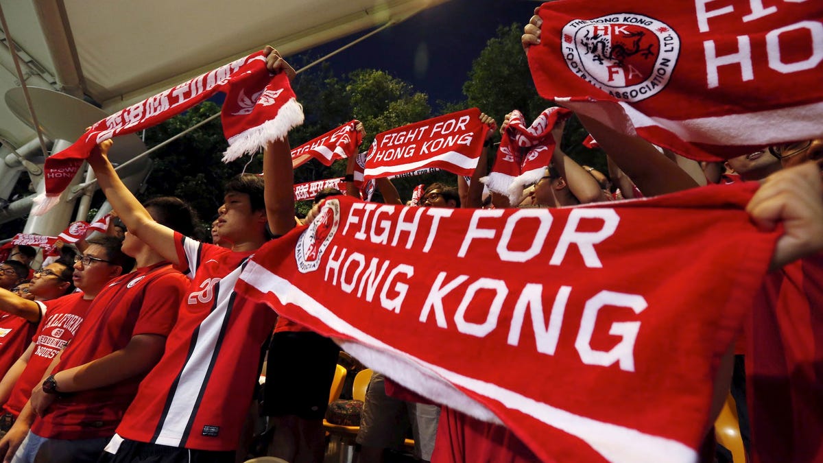 Watch Hong Kong Football Fans Boo The Chinese National Anthem To Stand