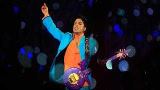 Remembering When Prince Brought the Rain to the Super Bowl - Spin