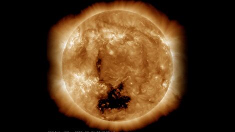Un agujero solar de 30 veces el tamaño de la Tierra provocará una tormenta geomagnética a finales de semana