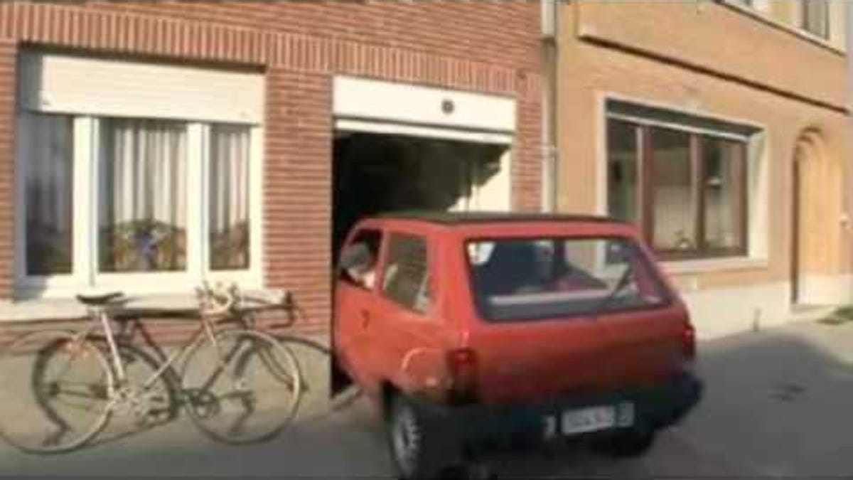 Let's Appreciate this Belgian Man's Parking Skill Again