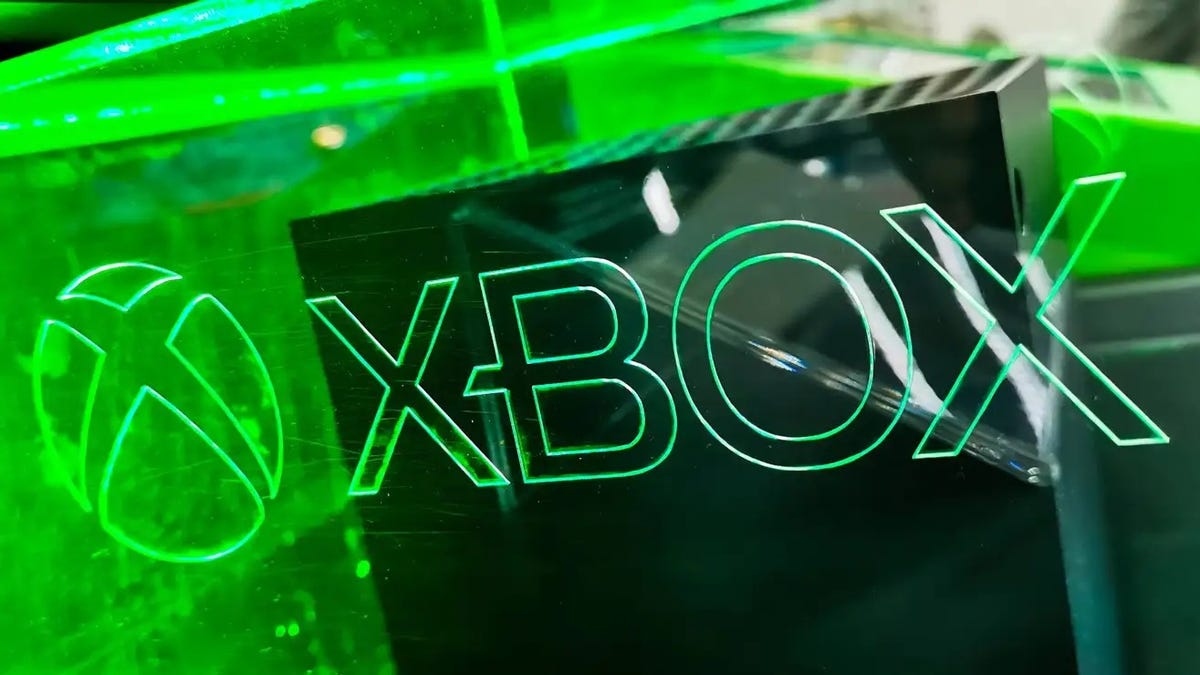 Upgraded Xbox Series X And Controller Reportedly Coming In 2024
