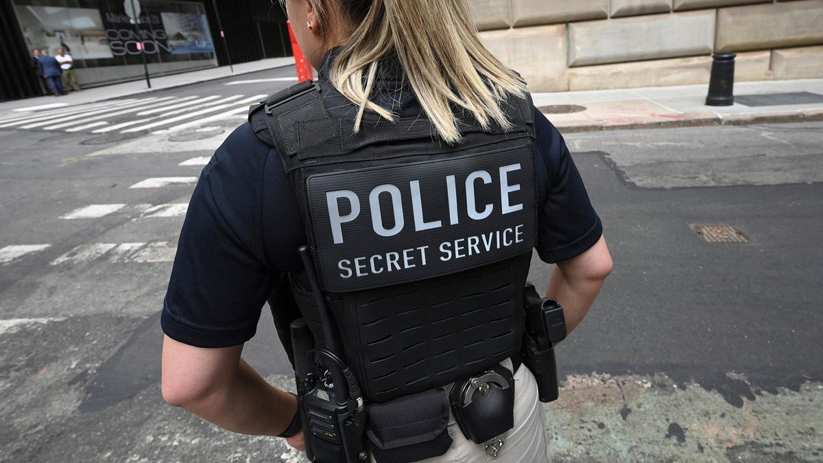 Dems Threaten DHS Watchdog Over Jan. 6 Secret Service Texts