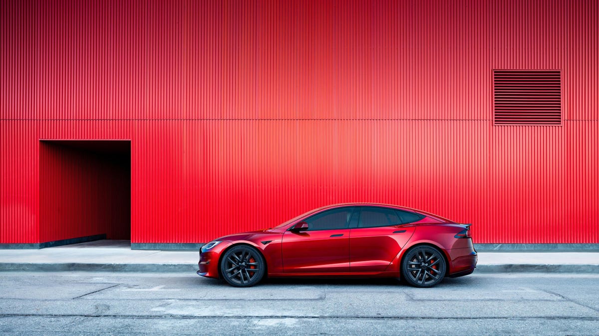 Revamping the Model S Plaid: Tesla's Steep Price for the Ultimate Tire and Brake Upgrade Package