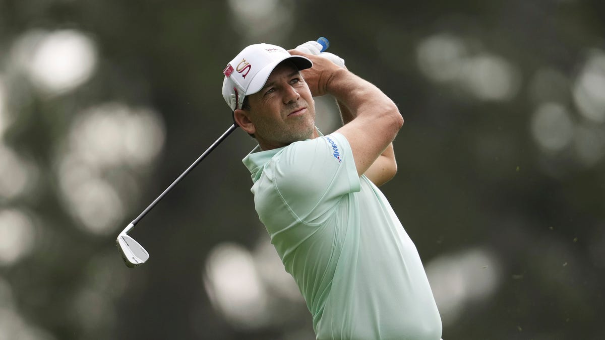 Read more about the article Sergio Garcia the latest golfer to dodge questions about LIV
