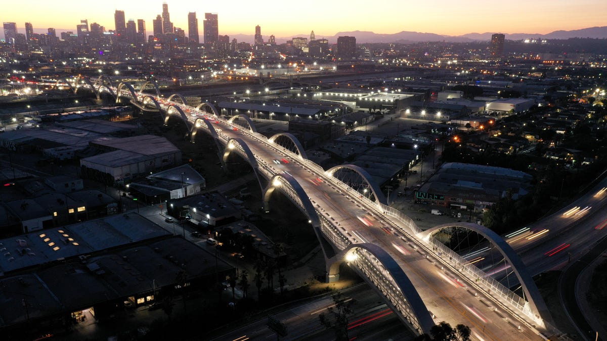 LA's Half-a-Billion-Dollar Bridge Shut Down After Just 2 Weeks - Jalopnik