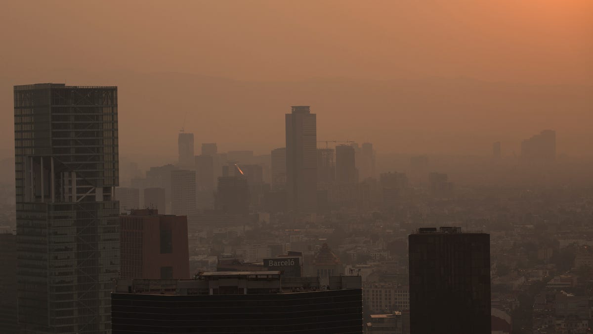 Mexico City state of emergency Pictures of wildfire smoke