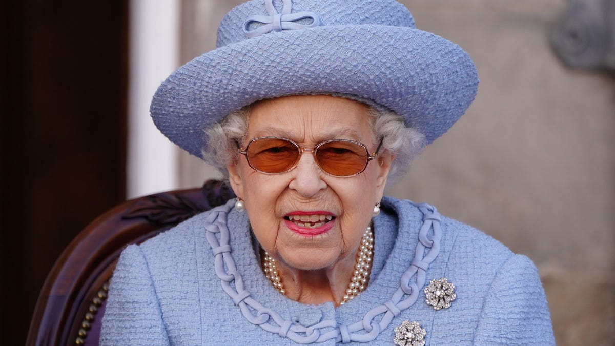 Queen Elizabeth’s Death Divides The Internet