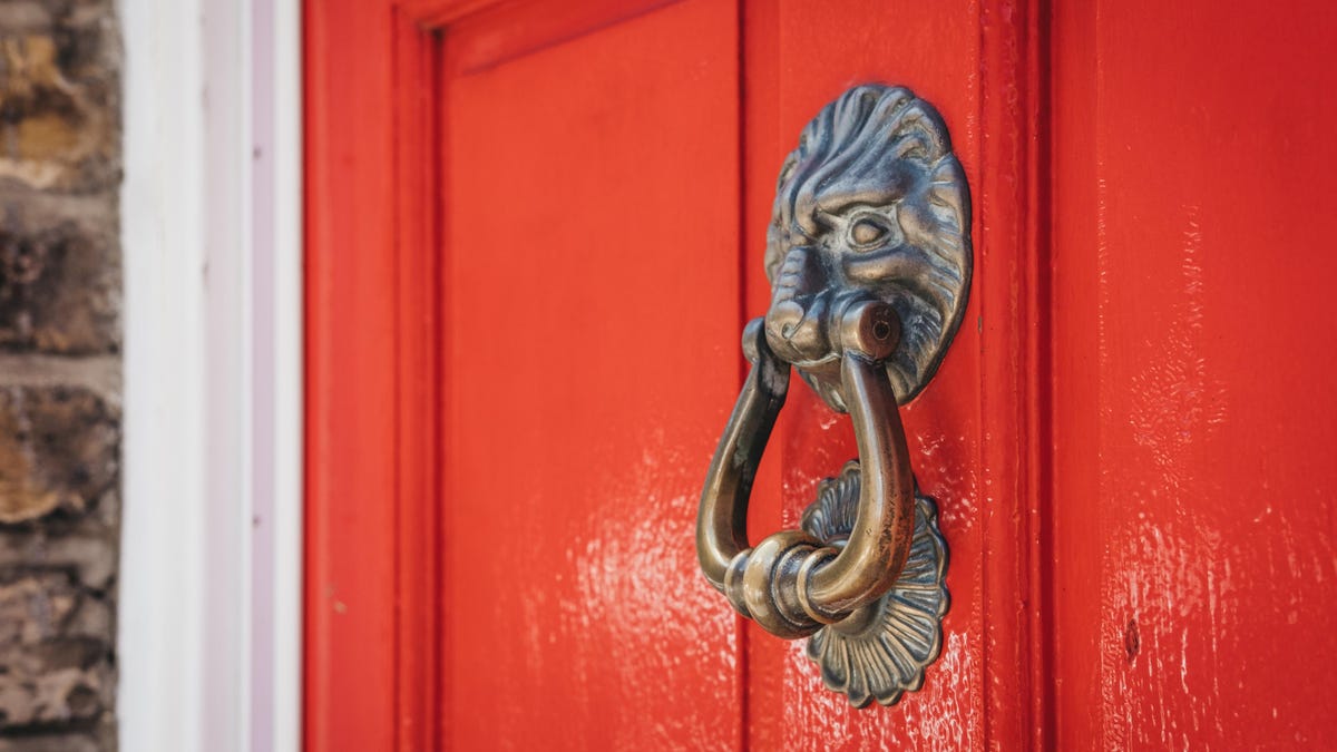 The Best (and Worst) Colors to Paint Your Home’s Front Door