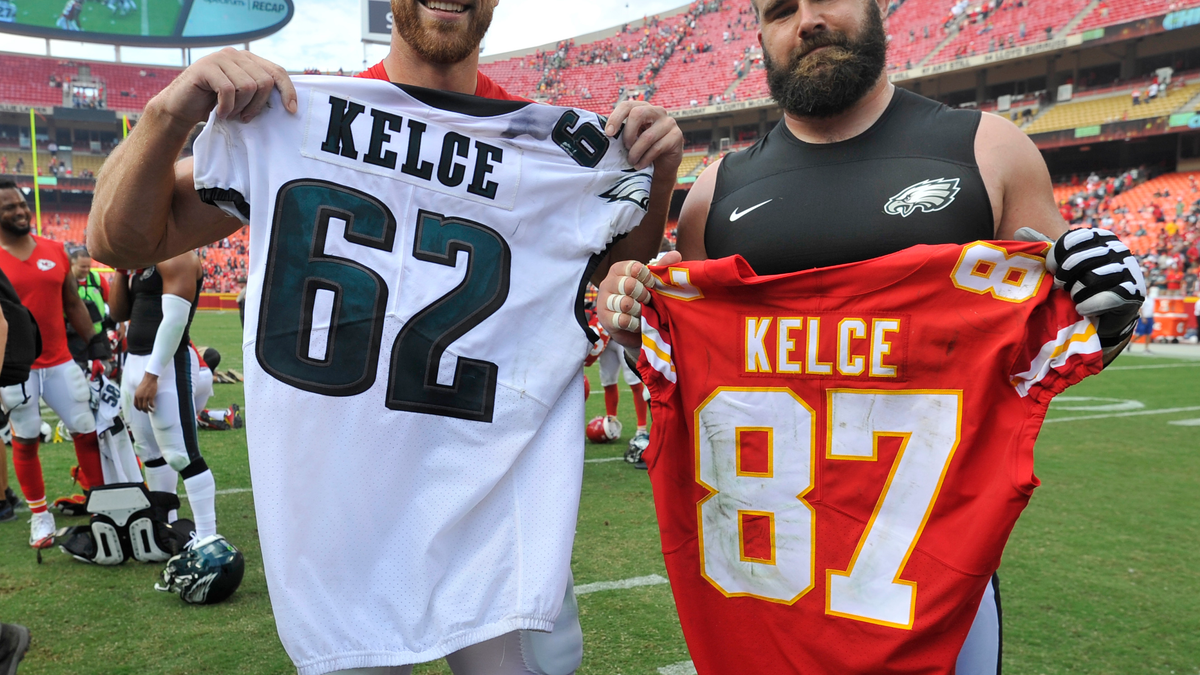 Kelce brothers’ Tremendous Bowl story is overblown, inconsequential
