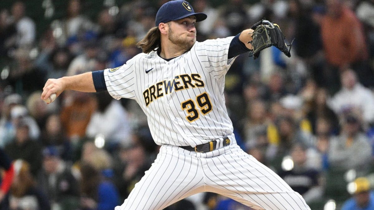 Read more about the article Skidding Brewers turn to ace Corbin Burnes vs. Giants