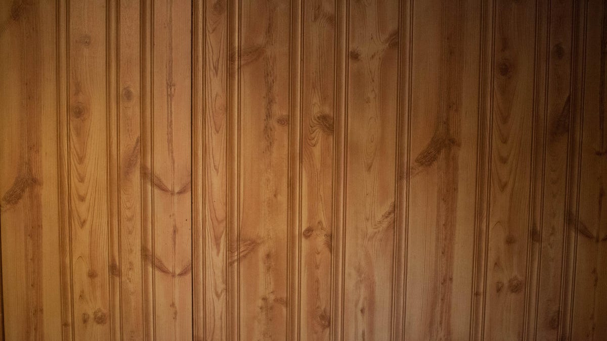 How to Hang Wall Paper over Wood Paneling 7 Steps with Pictures