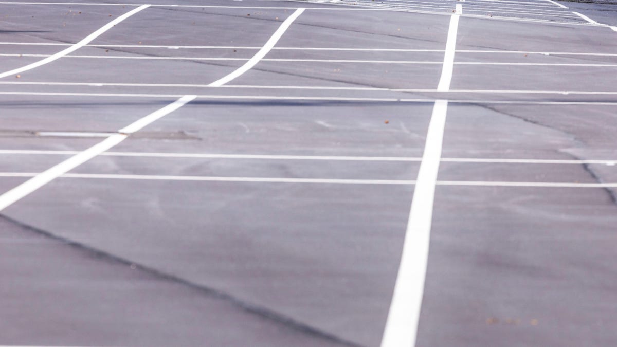 LA’s New Back-In-Only Parking Spaces Have Been Causing Chaos | Automotiv