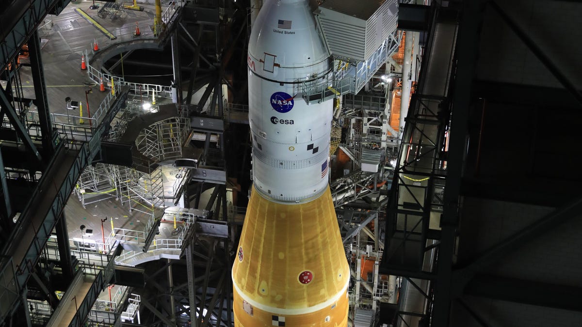 NASA Preparing to Roll Out Its SLS Megarocket Later This Week – Gizmodo