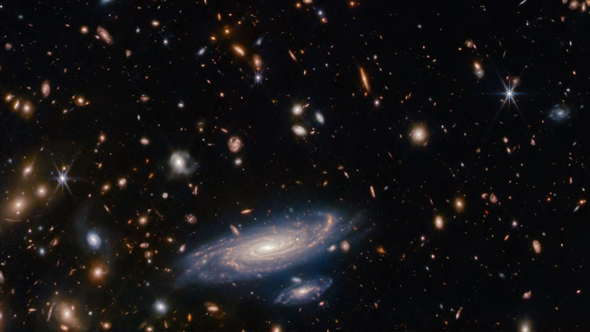 Webb Suggests Ancient Galaxies Were Metal-Poor and Full of Gas