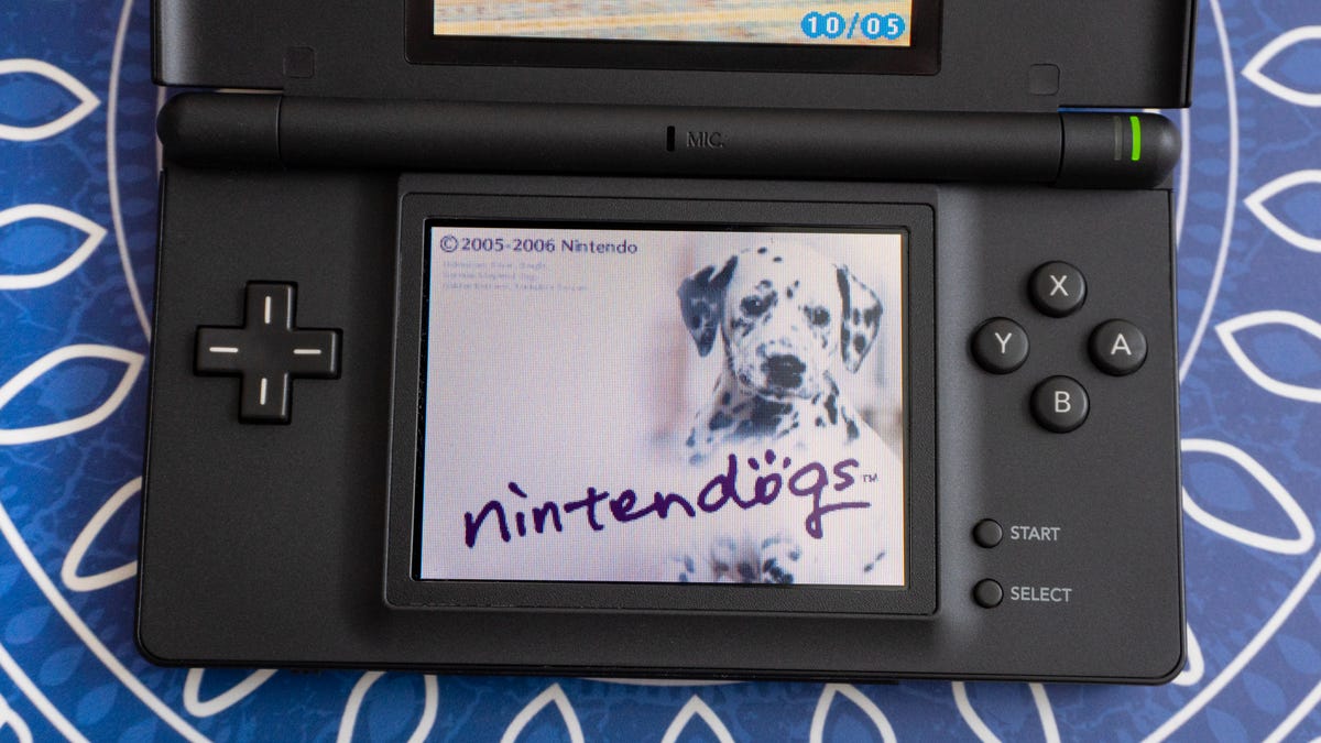 Does This Nintendo Patent Hint at a Smartphone Revival for Nintendogs? - Gizmodo (Picture 1)