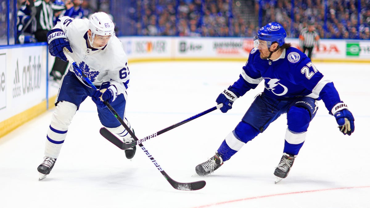 Leafs and Lightning are playing the strangest series