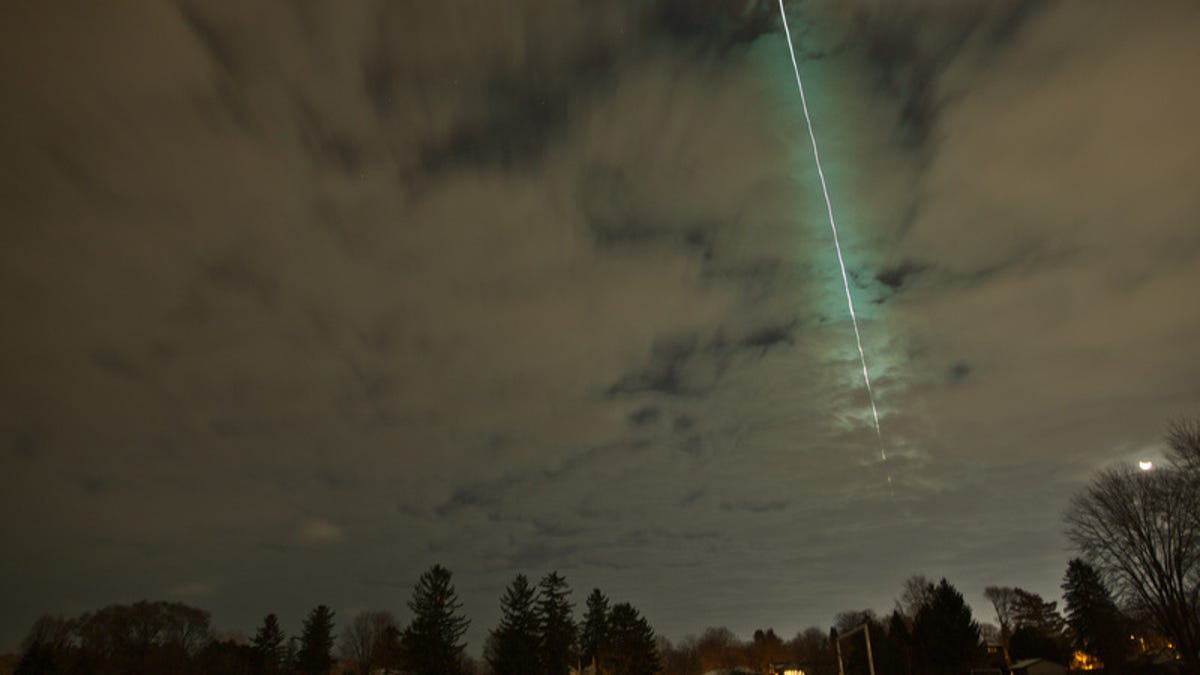 They discover a meteorite hours before it reaches Earth