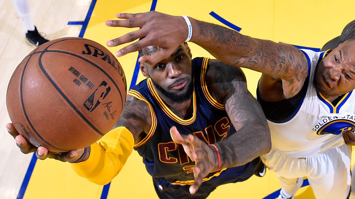Story About The Lifecycle Of Nba Basketballs Is Entertaining As Hell