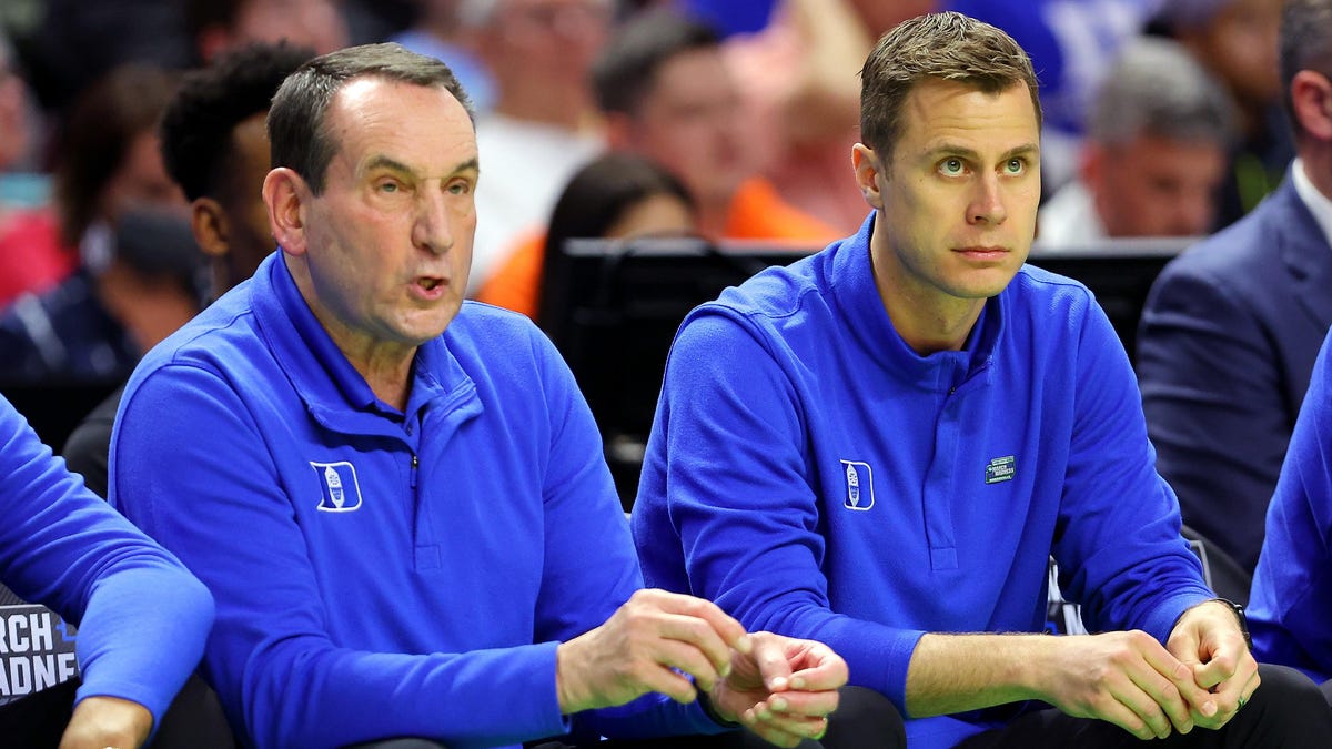College hoops head coaches who replaced legends