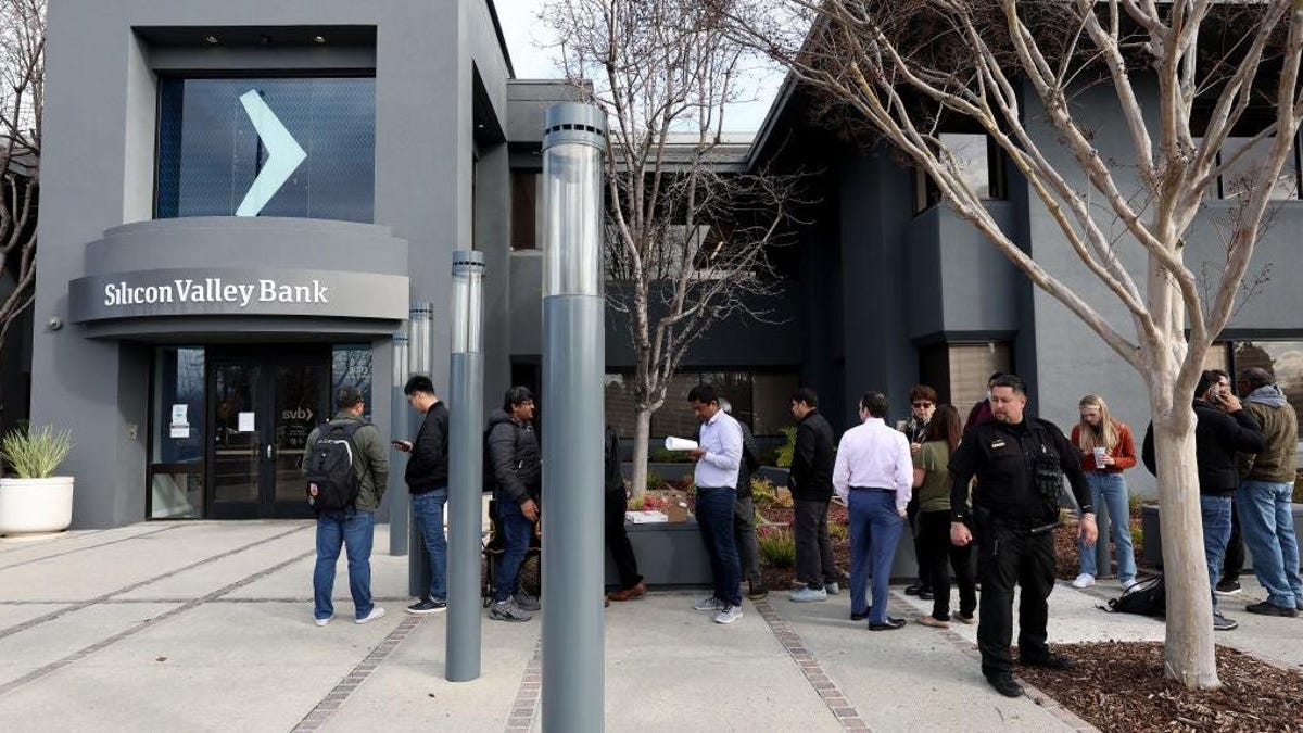 Why Did Silicon Valley Bank and Signature Bank Fail So Fast?
