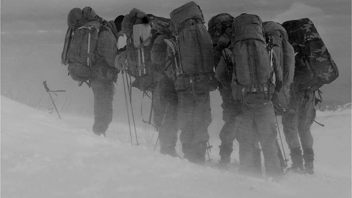 How The Navy Seals Prepare For Extreme Cold Weather Survival And