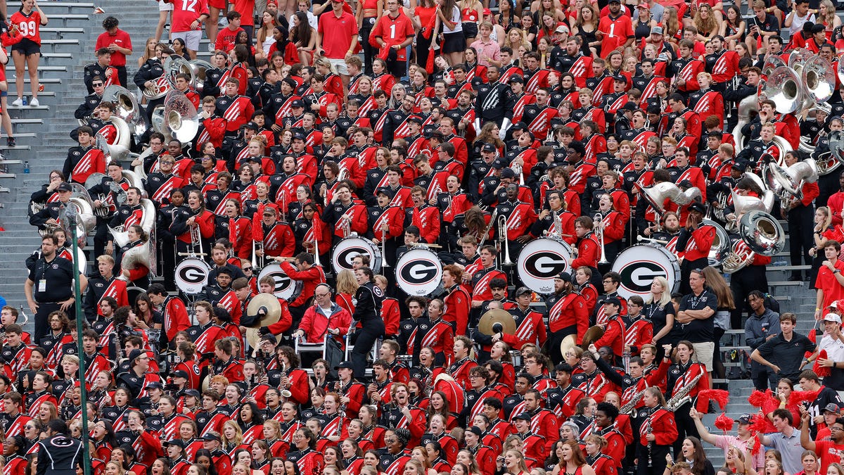 Expanded college football schedule extends through Martin Luther King Day
