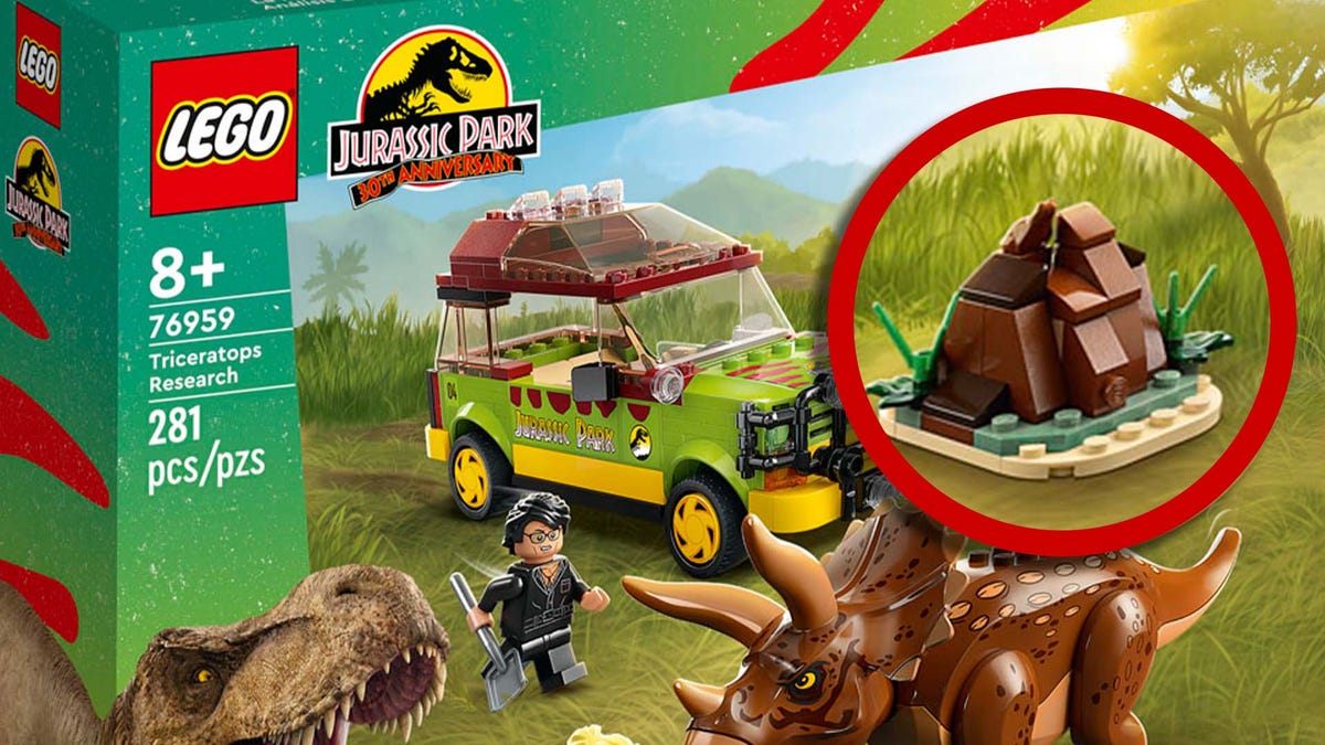 New Lego Jurassic Park Set Contains Giant Pile Of Poop