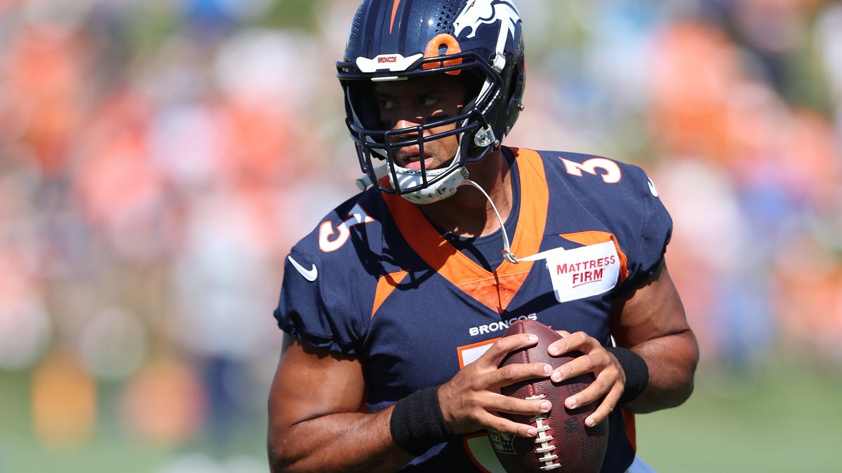 russell wilson in bronco jersey