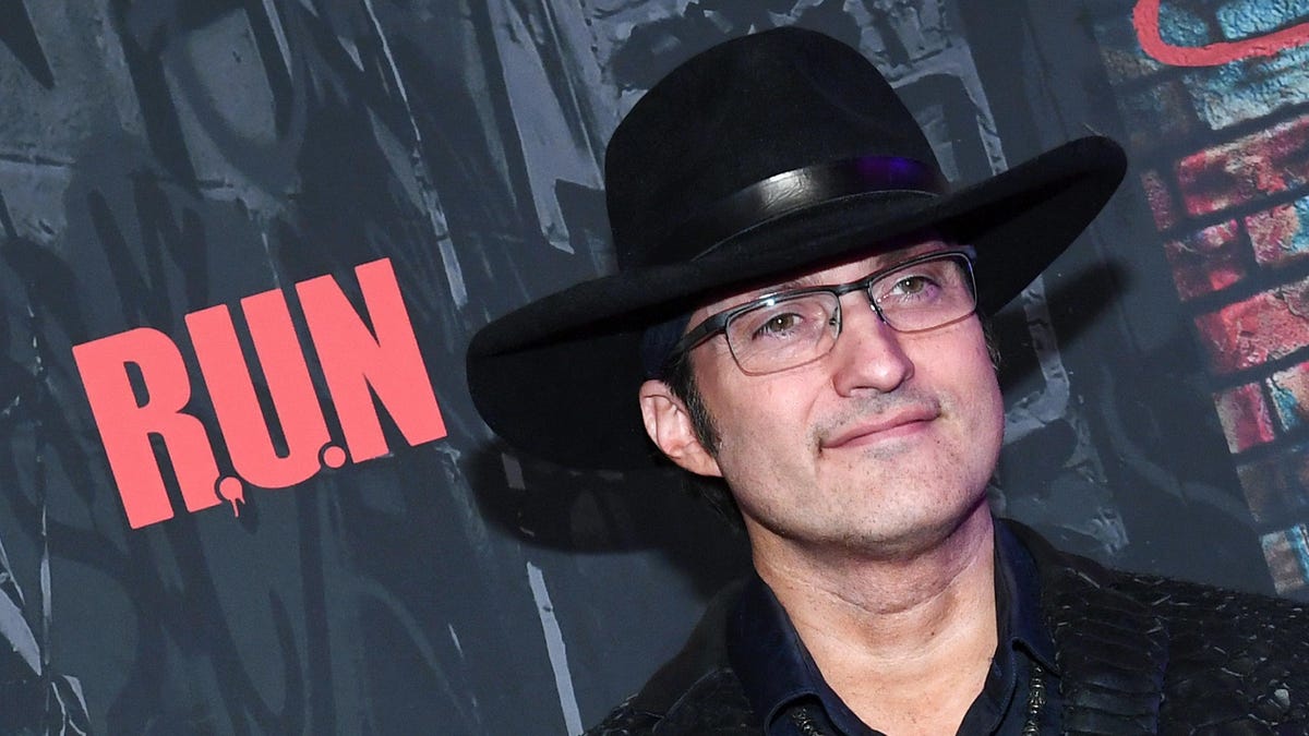 Robert Rodriguez's Female-Led Zorro Series Is Now Heading to the CW