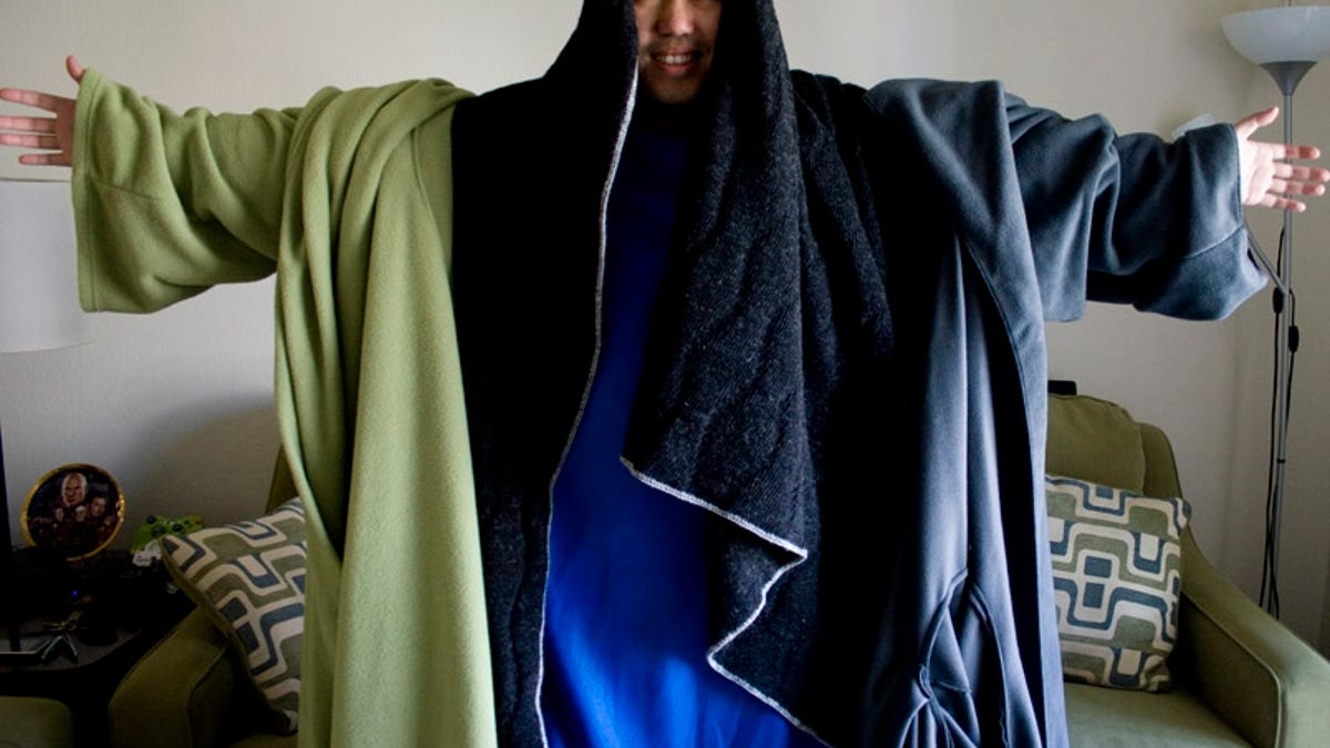 Ultimate Battle The Snuggie Vs Slanket Vs Freedom
