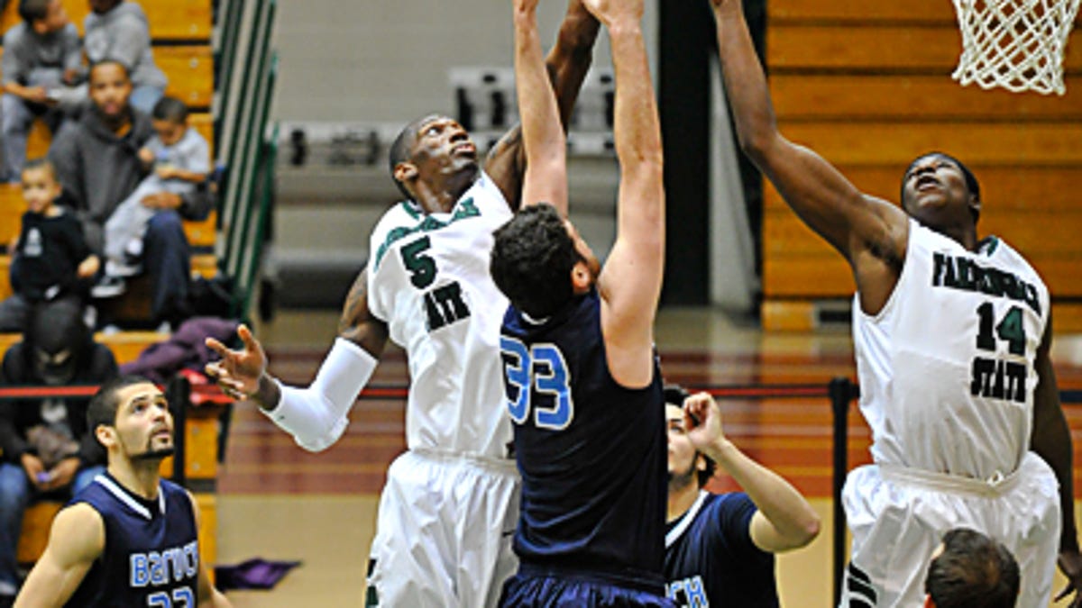 Meet Aj Matthews The 7 1 Nba Talent Playing At Farmingdale State