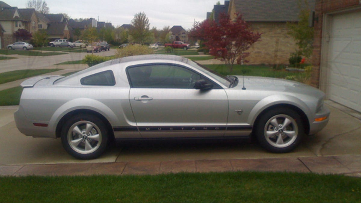 2009 Ford Mustang 45th Anniversary Edition Revealed