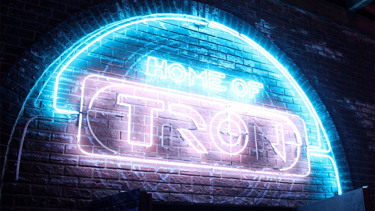 Take A Visual Tour Of Tron Legacy S New Flynn S Arcade