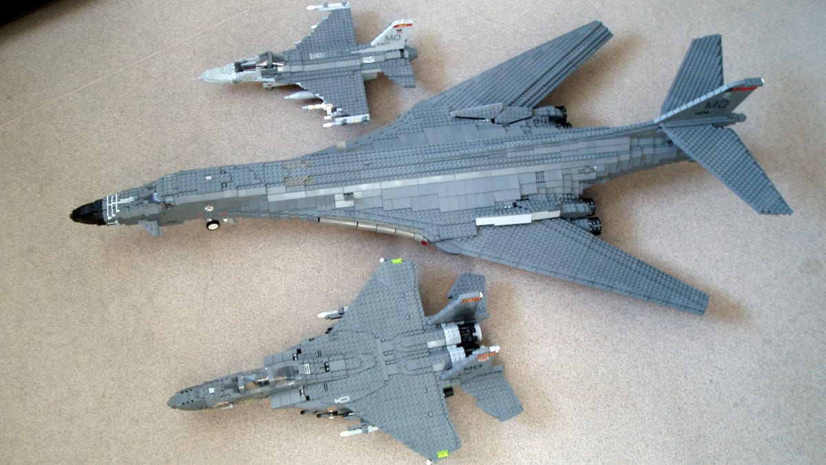 lego b1 bomber