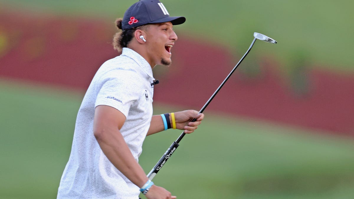 Patrick Mahomes, golfer of the people