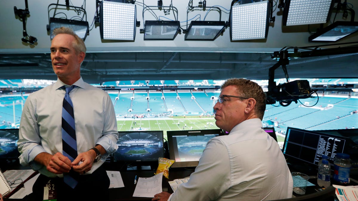 Your 2022 NFL lead broadcasting booths feature 8 white guys, Tony Romo and an ‘I..