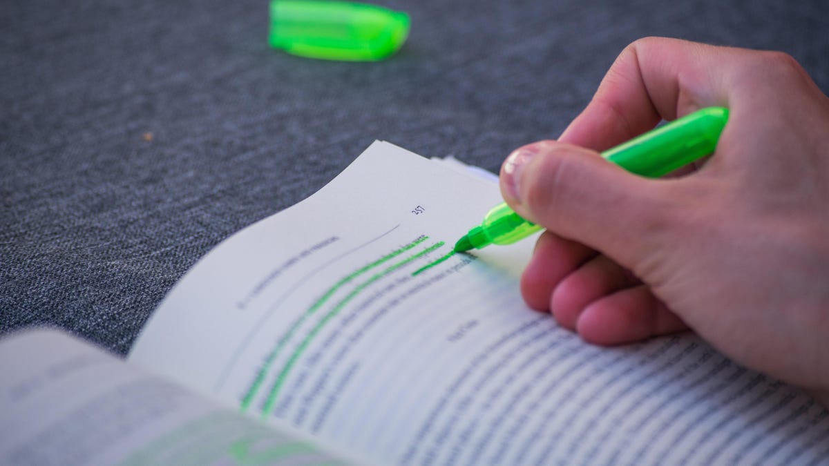 Use 'Close Reading' to Retain Every Detail When You Study