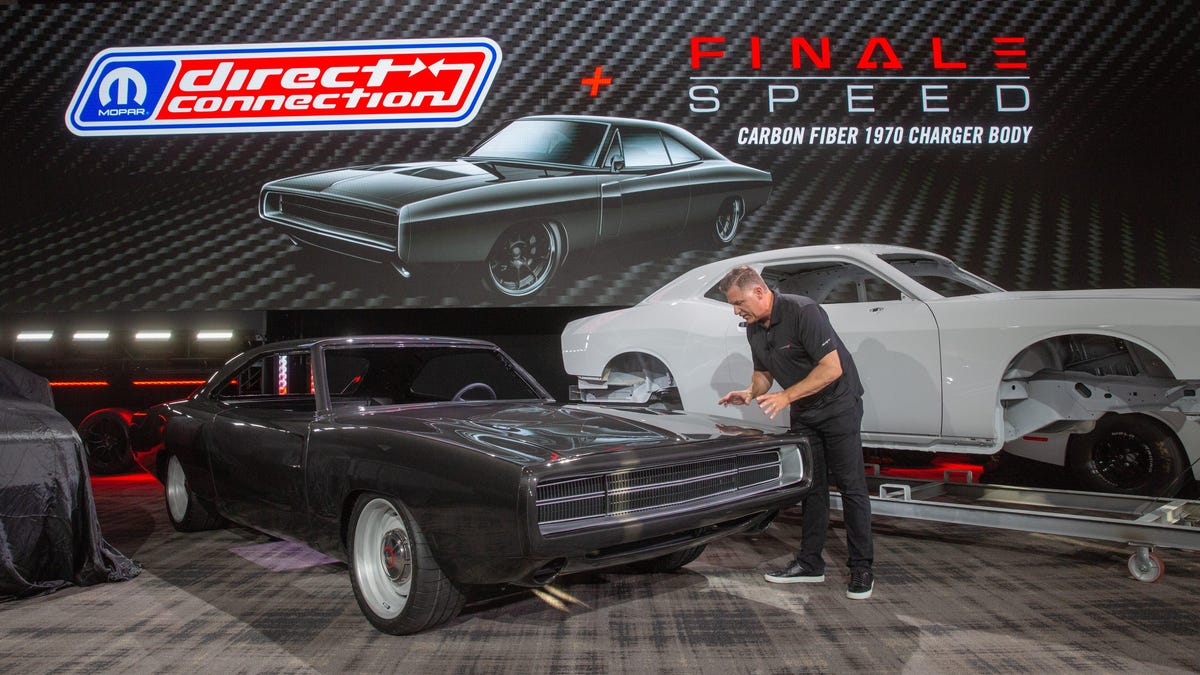 Dodge Will Promote Dominic Toretto Carbon Fiber 1970 Charger Physique