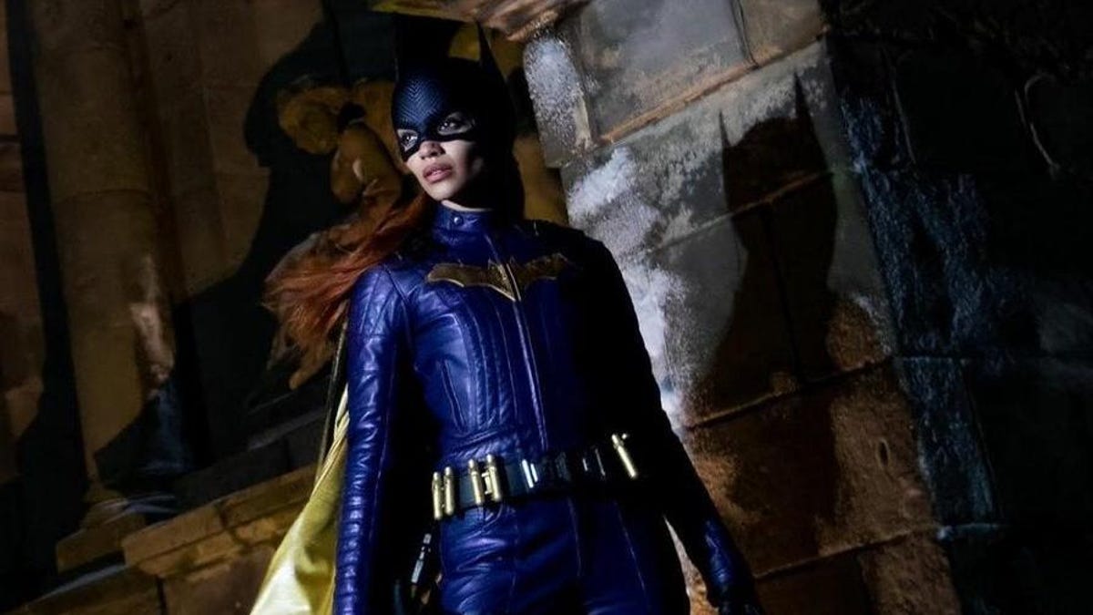 Batgirl Actor Leslie Grace Debuts Costume for Her 2022 Film