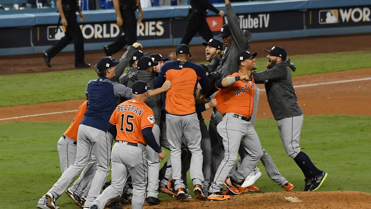 World Series 2017: Houston Astros defeat Los Angeles Dodgers for first  title