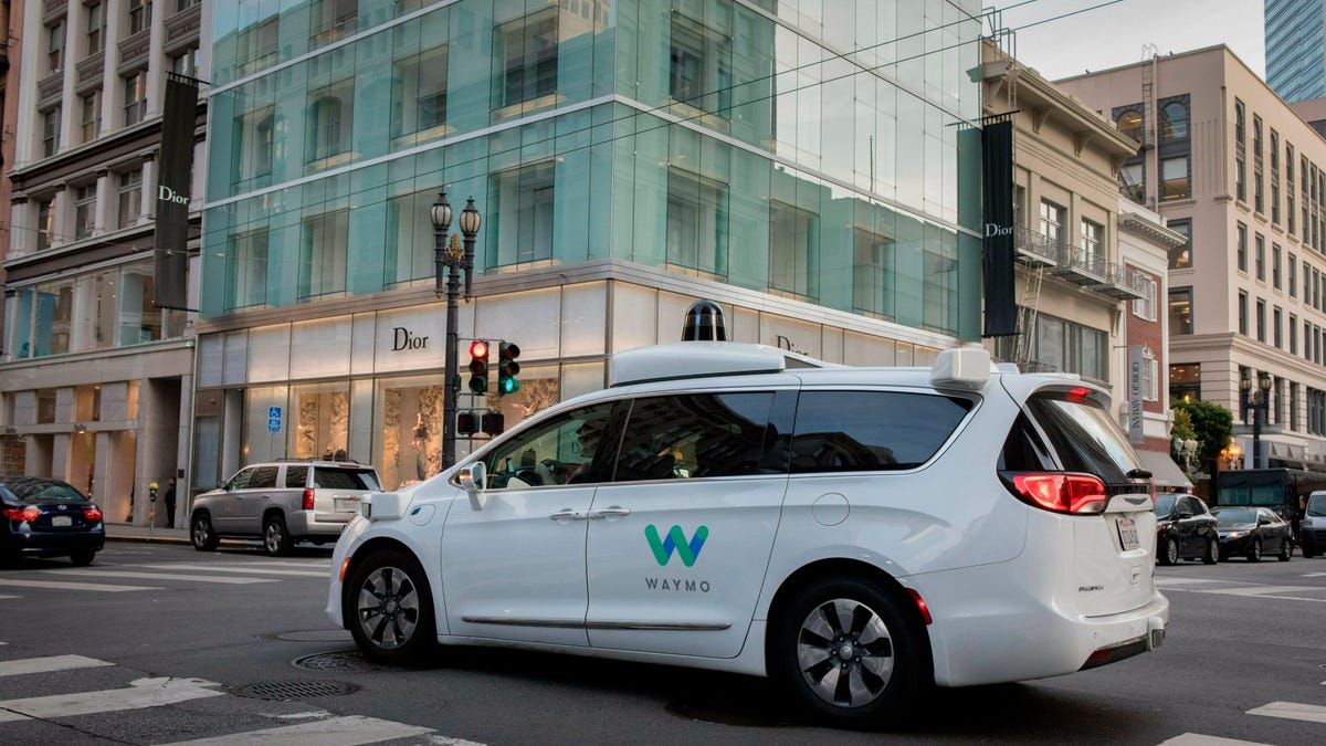 Autonomous Cars Are Getting in the Way of Emergency Responders in San Francisco: Report