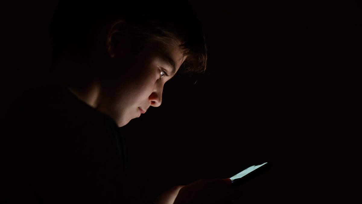 Luisiana proscribe las falsificaciones sexuales de niños hechas por IA