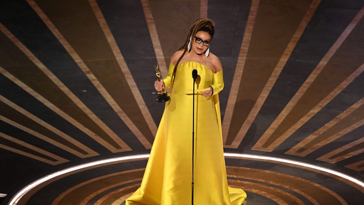 2023 Oscars: 14 Moments You Missed, Including Angela Bassett’s Heartbreaking Reaction to Another Snub